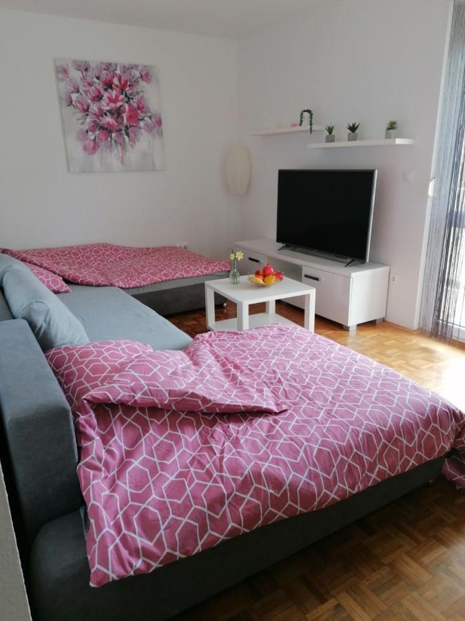 Apartman Petra 普拉 外观 照片
